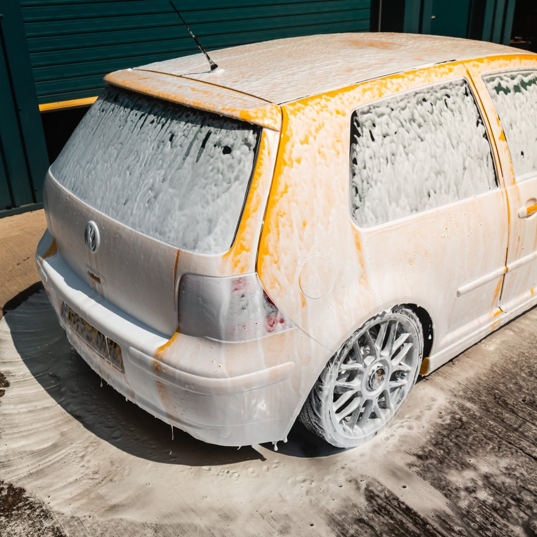 How to Choose the Right Snow Foam for Your Car - AutoGlanz AG Car Care
